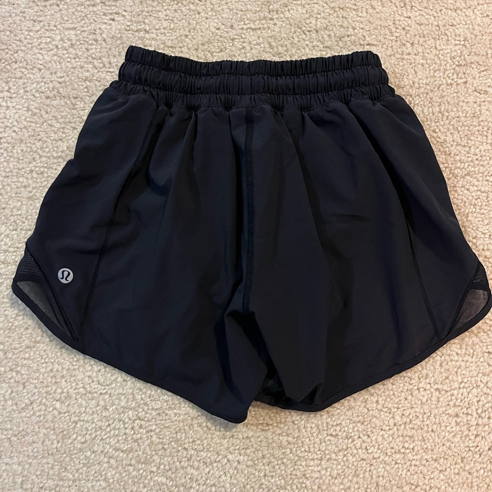 Lululemon Size 2 Shorts Women’s Athletic Running Black